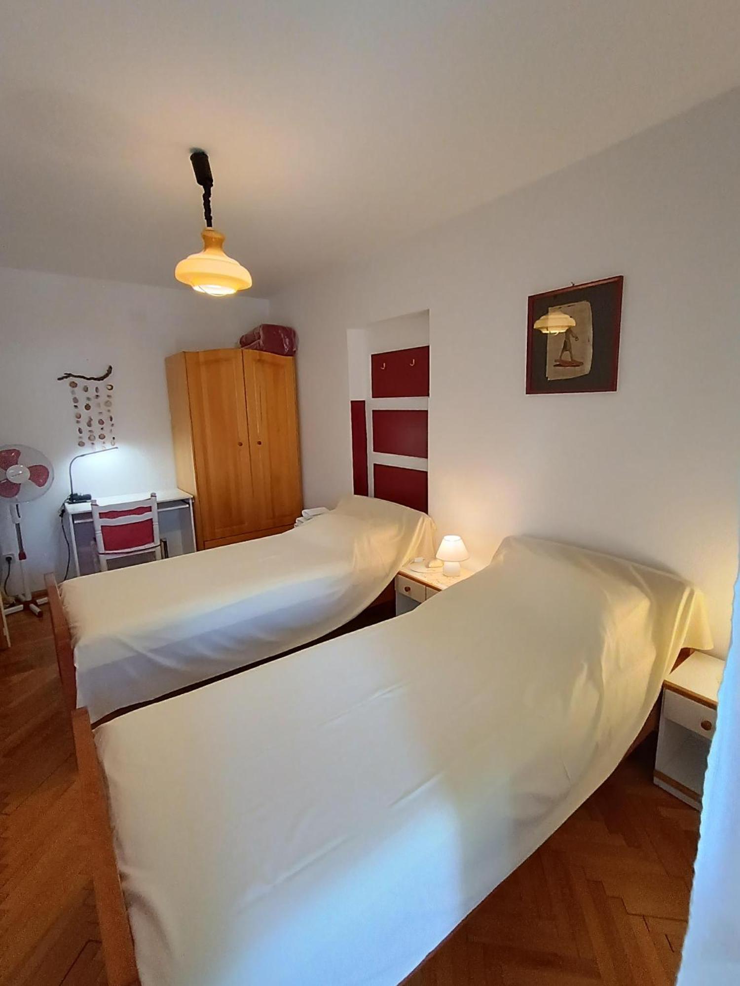 Levak Apartments - Apt. 1 Pjescana Uvala Exteriér fotografie